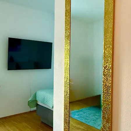 Gemuetliches Naehe Hbf-city--lift Apartament *