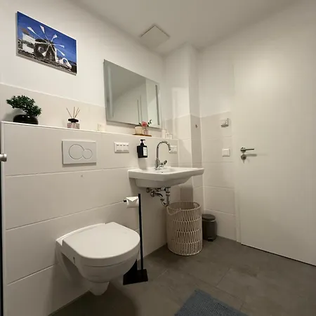 Gemuetliches Naehe Hbf-city--lift Apartament *
